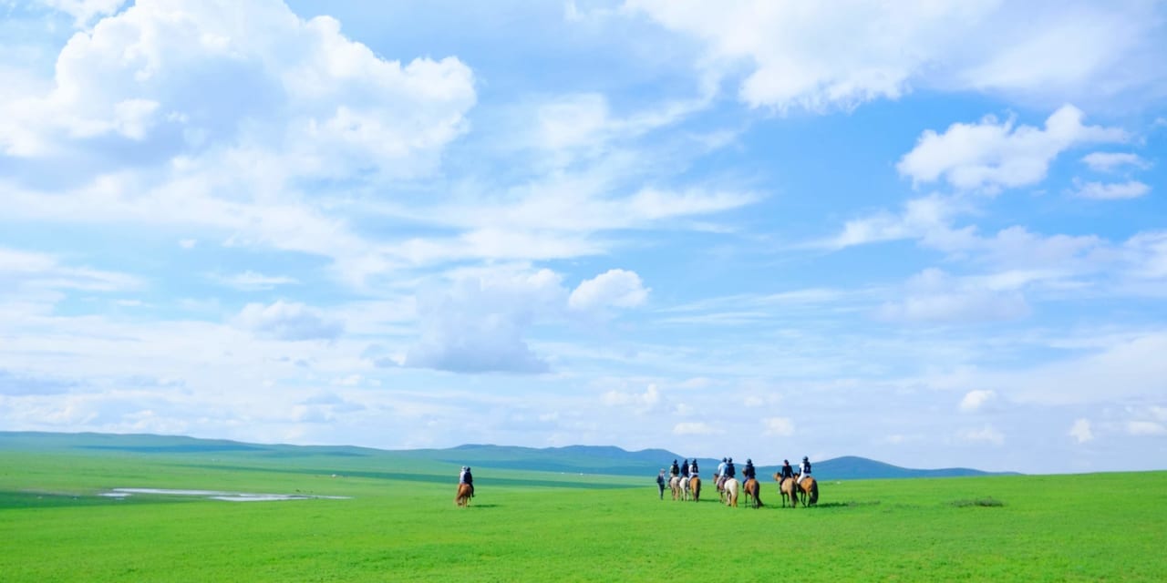 19 8 7 水 発 モンゴル 草原でサッカー交流と乗馬を楽しむ５日間 騎馬民族 遊牧民の伝統を知る モンゴル 風の旅行社