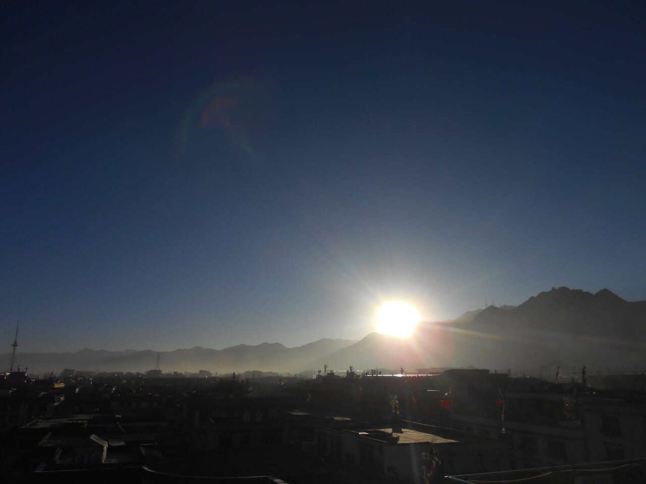 ホテルの屋上から見た初日の出🌄